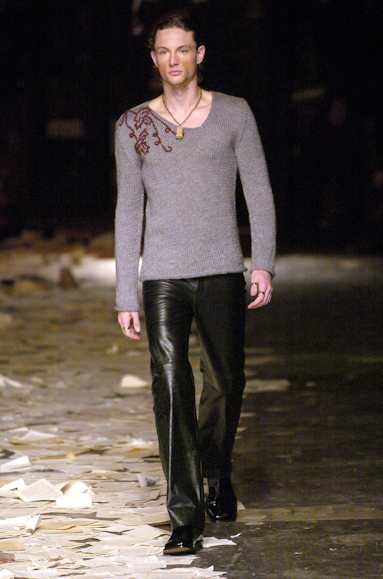 desfiles-marioqueiroz-spinverno2004rtw-136