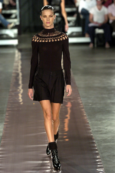 desfiles-reinaldolourenco-spinverno2004rtw-101