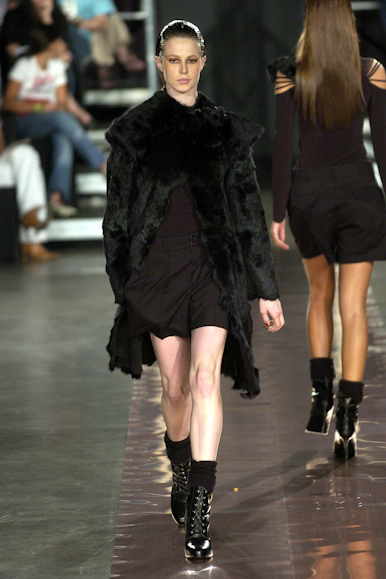 desfiles-reinaldolourenco-spinverno2004rtw-104