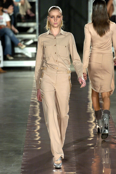 desfiles-reinaldolourenco-spinverno2004rtw-114