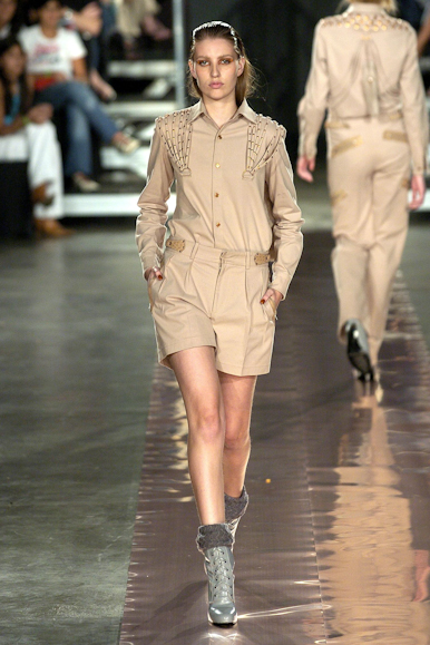 desfiles-reinaldolourenco-spinverno2004rtw-115