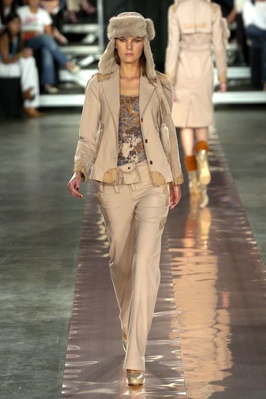 desfiles-reinaldolourenco-spinverno2004rtw-119