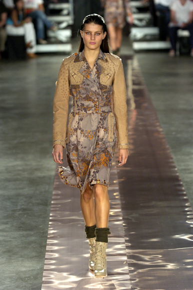 desfiles-reinaldolourenco-spinverno2004rtw-122