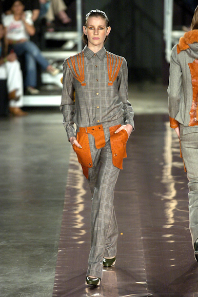 desfiles-reinaldolourenco-spinverno2004rtw-132