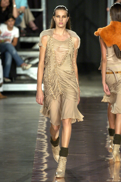 desfiles-reinaldolourenco-spinverno2004rtw-137