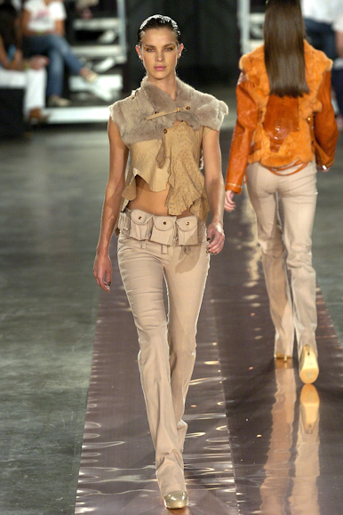 desfiles-reinaldolourenco-spinverno2004rtw-147