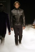 desfiles-ricardoalmeida-spinverno2004rtw-104