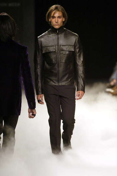 desfiles-ricardoalmeida-spinverno2004rtw-104