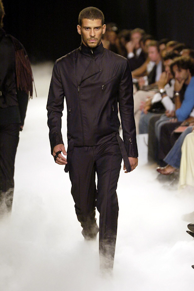 desfiles-ricardoalmeida-spinverno2004rtw-112