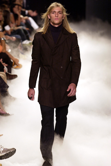 desfiles-ricardoalmeida-spinverno2004rtw-114