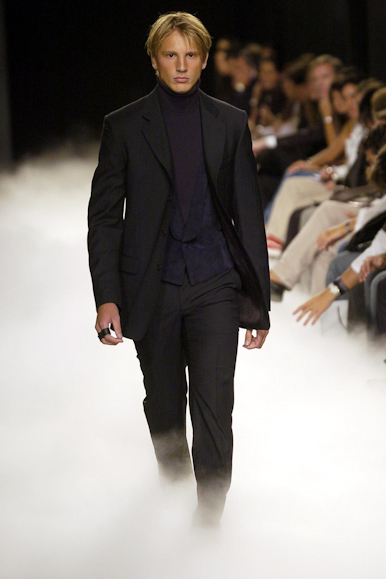 desfiles-ricardoalmeida-spinverno2004rtw-116