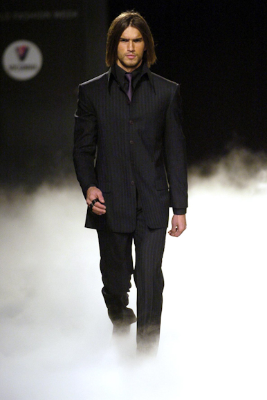 desfiles-ricardoalmeida-spinverno2004rtw-122