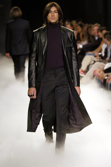 desfiles-ricardoalmeida-spinverno2004rtw-125