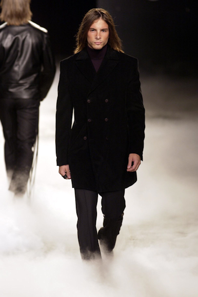 desfiles-ricardoalmeida-spinverno2004rtw-127