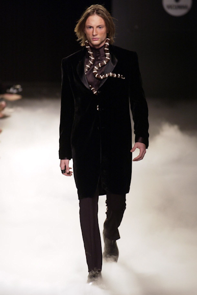 desfiles-ricardoalmeida-spinverno2004rtw-128