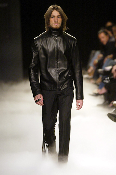 desfiles-ricardoalmeida-spinverno2004rtw-130
