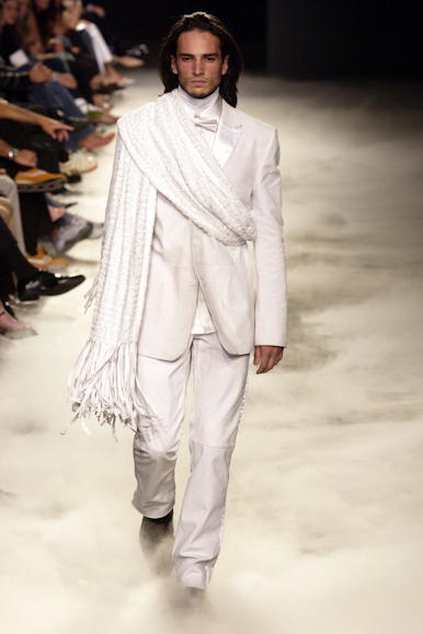 desfiles-ricardoalmeida-spinverno2004rtw-137