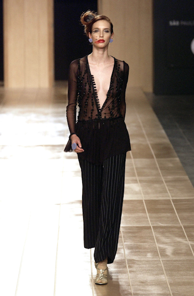 desfiles-ronaldofraga-spinverno2004rtw-119