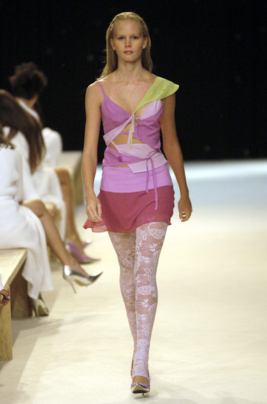 desfiles-rosacha-spinverno2004rtw-110