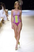desfiles-rosacha-spinverno2004rtw-125