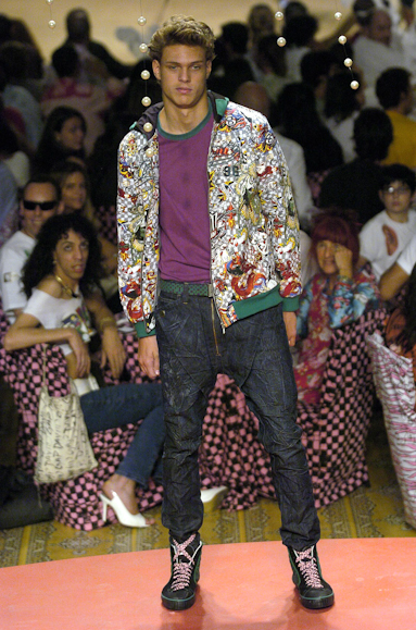 desfiles-cavalera-spinverno2004rtw-112