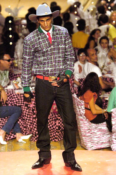 desfiles-cavalera-spinverno2004rtw-125