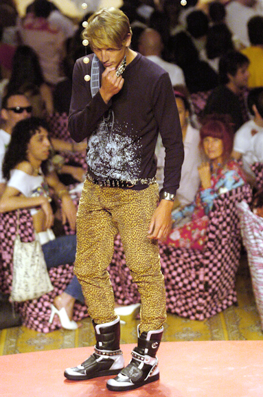 desfiles-cavalera-spinverno2004rtw-129