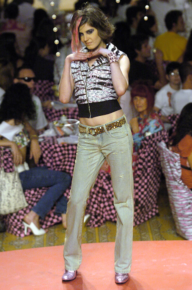 desfiles-cavalera-spinverno2004rtw-131