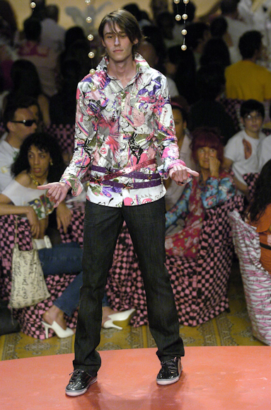 desfiles-cavalera-spinverno2004rtw-141