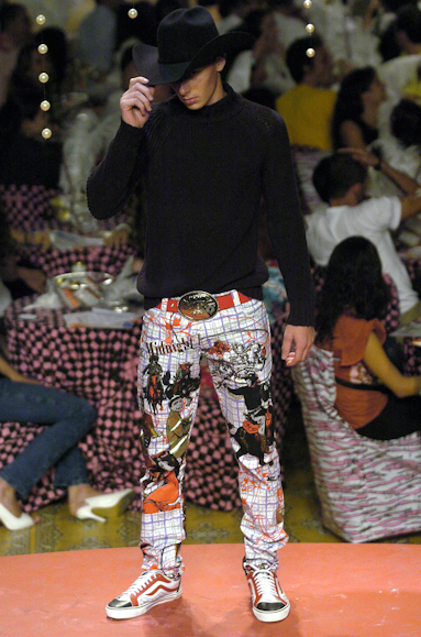 desfiles-cavalera-spinverno2004rtw-158