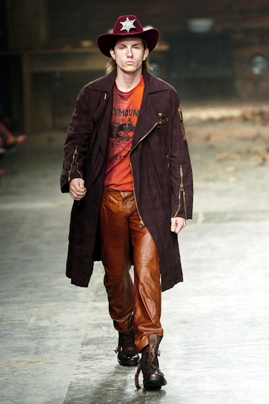 desfiles-ellus-spinverno2004rtw-101
