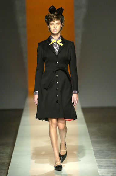 desfiles-alexandreherchcovich-spinverno2004rtw-100