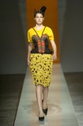 desfiles-alexandreherchcovich-spinverno2004rtw-104