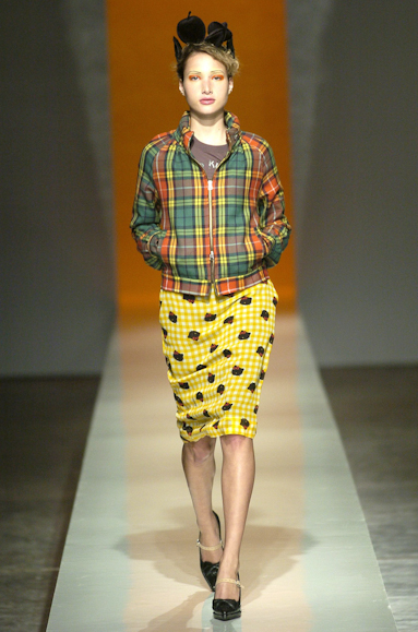 desfiles-alexandreherchcovich-spinverno2004rtw-105