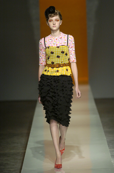 desfiles-alexandreherchcovich-spinverno2004rtw-106