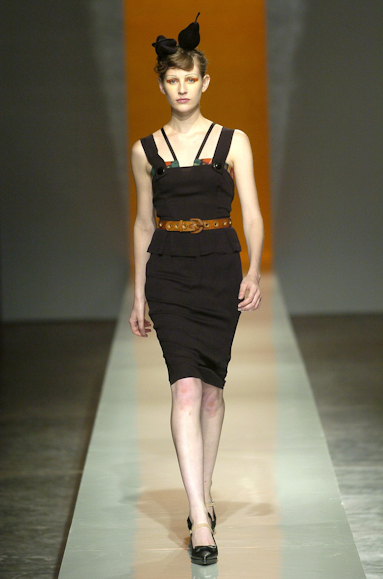 desfiles-alexandreherchcovich-spinverno2004rtw-107
