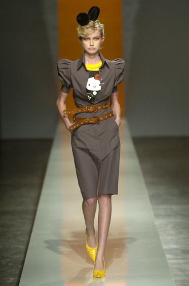 desfiles-alexandreherchcovich-spinverno2004rtw-109