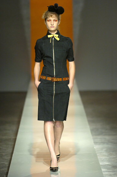desfiles-alexandreherchcovich-spinverno2004rtw-111
