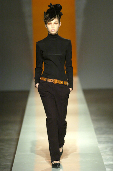 desfiles-alexandreherchcovich-spinverno2004rtw-113