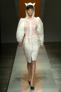 desfiles-alexandreherchcovich-spinverno2004rtw-115