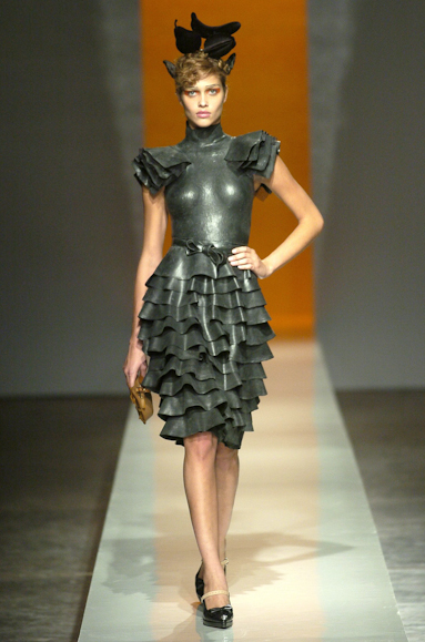 desfiles-alexandreherchcovich-spinverno2004rtw-124