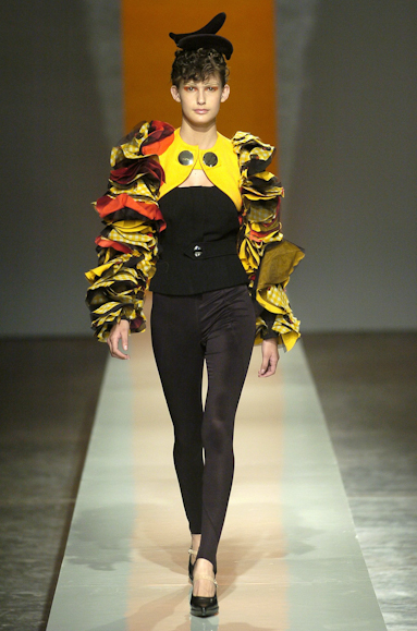 desfiles-alexandreherchcovich-spinverno2004rtw-127