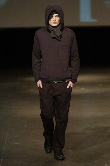 desfiles-alexandreherchcovichmen-spinverno2004rtw-104