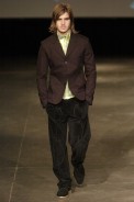 desfiles-alexandreherchcovichmen-spinverno2004rtw-108