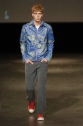 desfiles-alexandreherchcovichmen-spinverno2004rtw-115