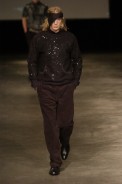 desfiles-alexandreherchcovichmen-spinverno2004rtw-129