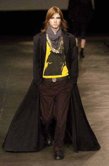 desfiles-alexandreherchcovichmen-spinverno2004rtw-132