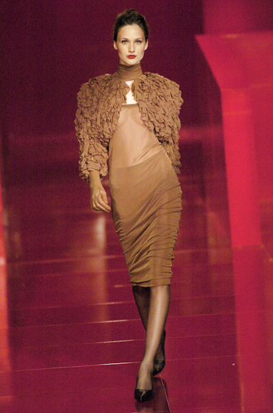 desfiles-alphorria-spinverno2004rtw-111