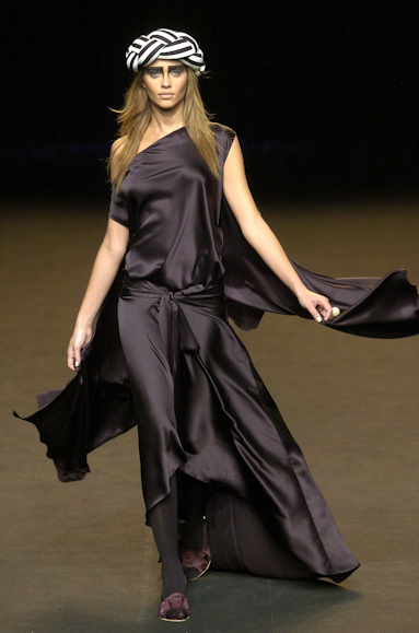 desfiles-andrelima-spinverno2004rtw-103