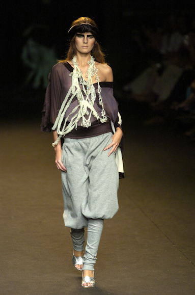 desfiles-andrelima-spinverno2004rtw-104